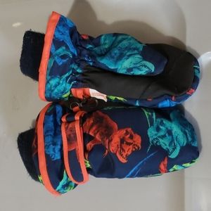 The Children's Place snow mittens